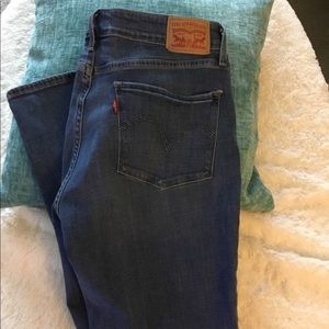 Levi’s Mid Rise Skinny Jeans